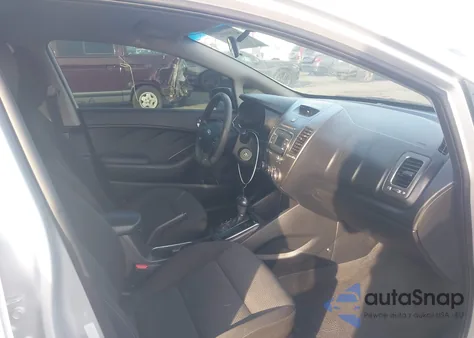 2018 Kia Forte Lx z USA, uszkodzony, nr VIN 3KPFK4A77JE175300